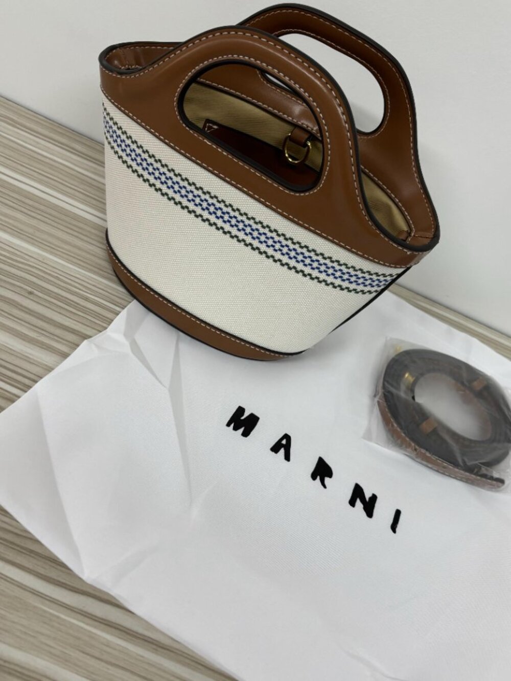 🤍Marni White Stripe Canvas Mini Basket Bag Brown Leather Crossbody Handbag - Picture 6 of 6